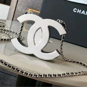 CHANEL Cruise 25ss CC Logo Bag / VIP mirror Clutch - SO CUTE!!!